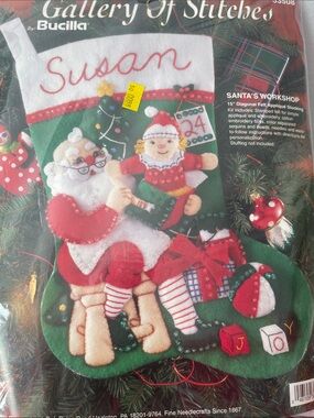 1995 Bucilla Gallery of Stitches Christmas stocking kit